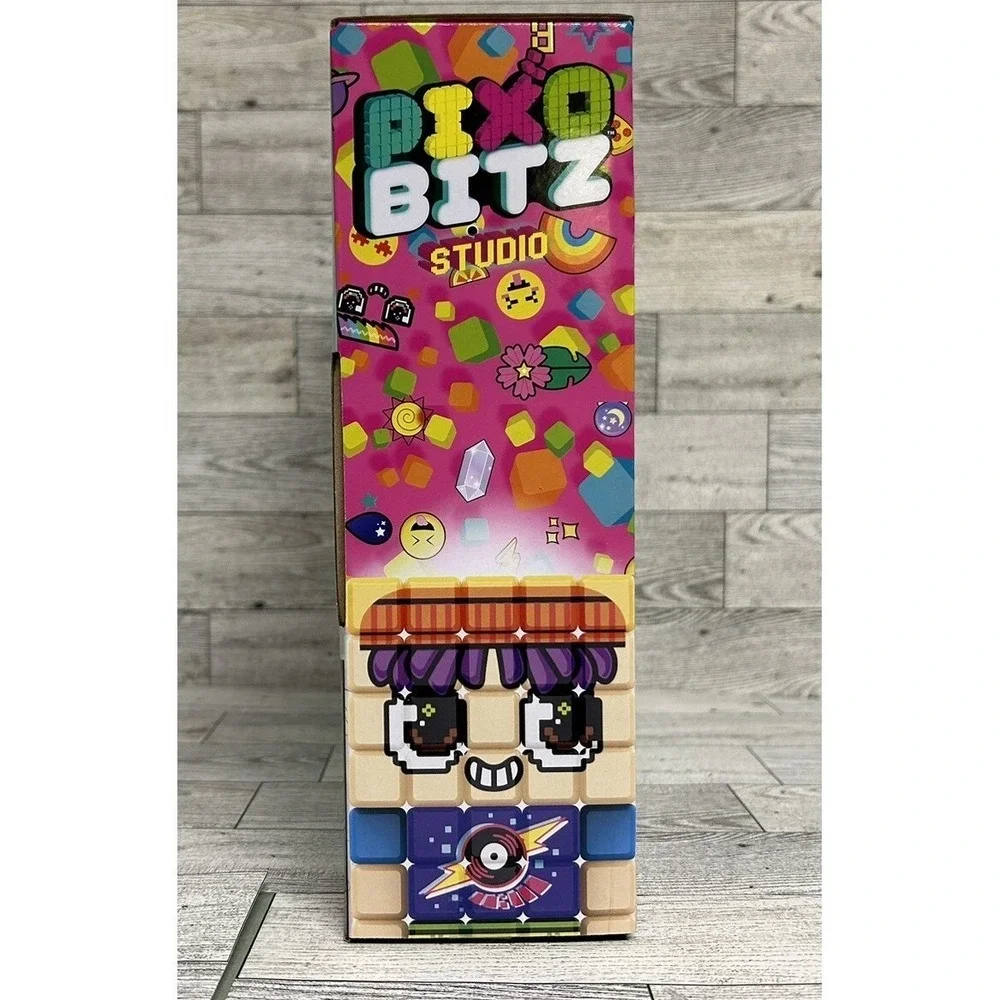 PixoBitz Studio with 500 Water Fuse Beads ~ Endless Ways to Create 2D & 3D